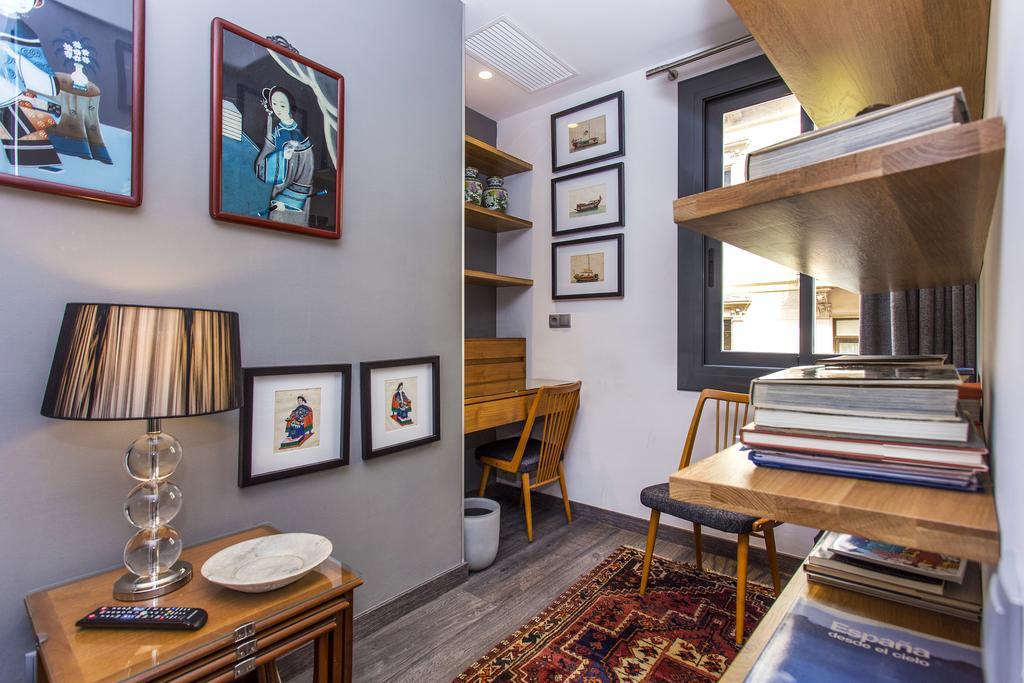 1 Bedroom Apartment Carrer Del Poeta Cabanyes - Barcelona — Fotos 3